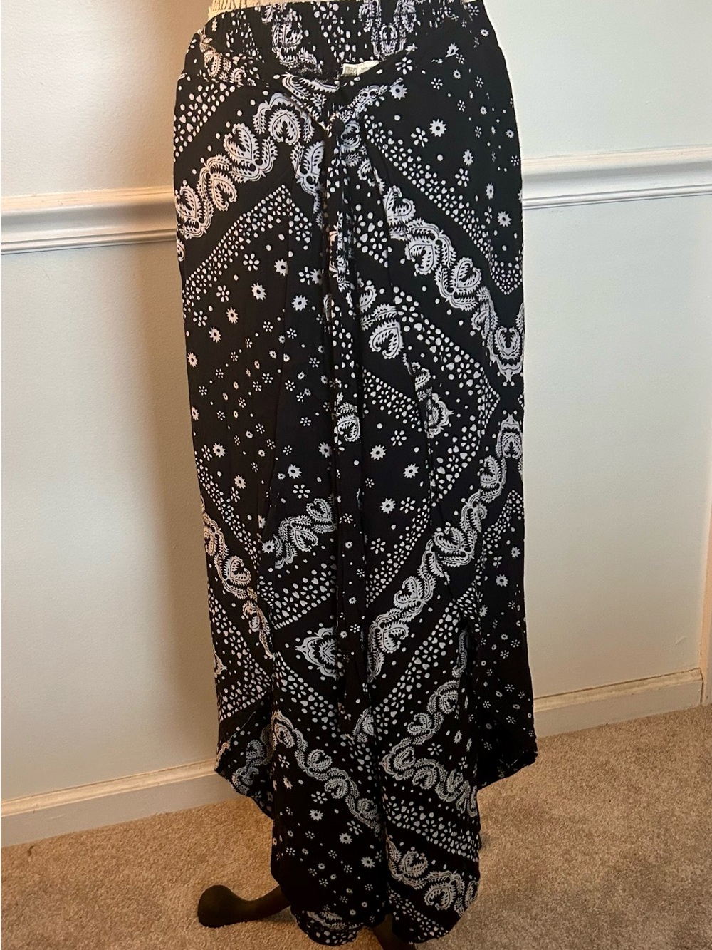 Black and White Boho Bandana Print Palazzo Pants - Picture 2 of 5